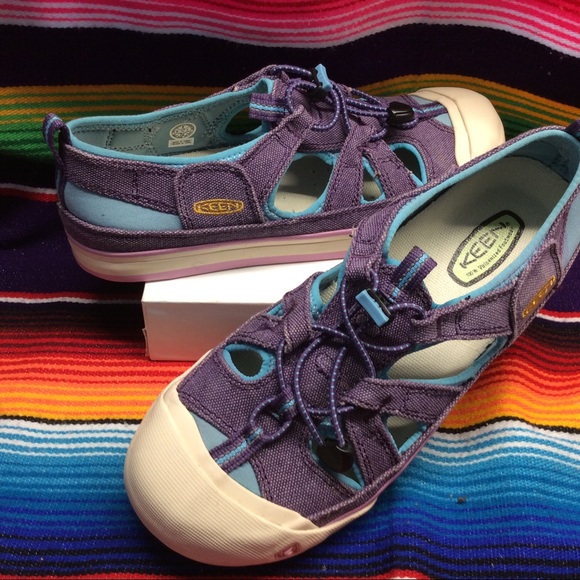 Keen Shoes - NWOT KEEN WOMEN’S SANDALS SIZE:6  PURPLE AND BLUE